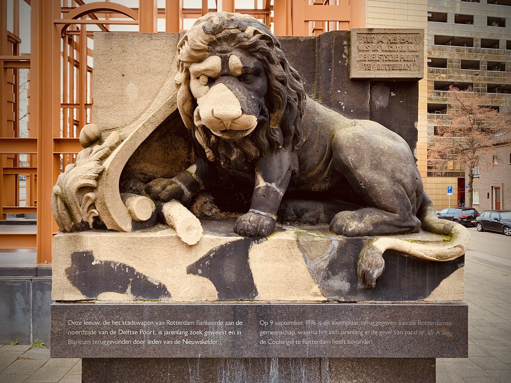 Rotterdam Daily Photo: Friday, the lion sleeps this weekend...