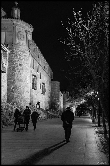 Hitchcock paseando por la ciudad... #Ávila
