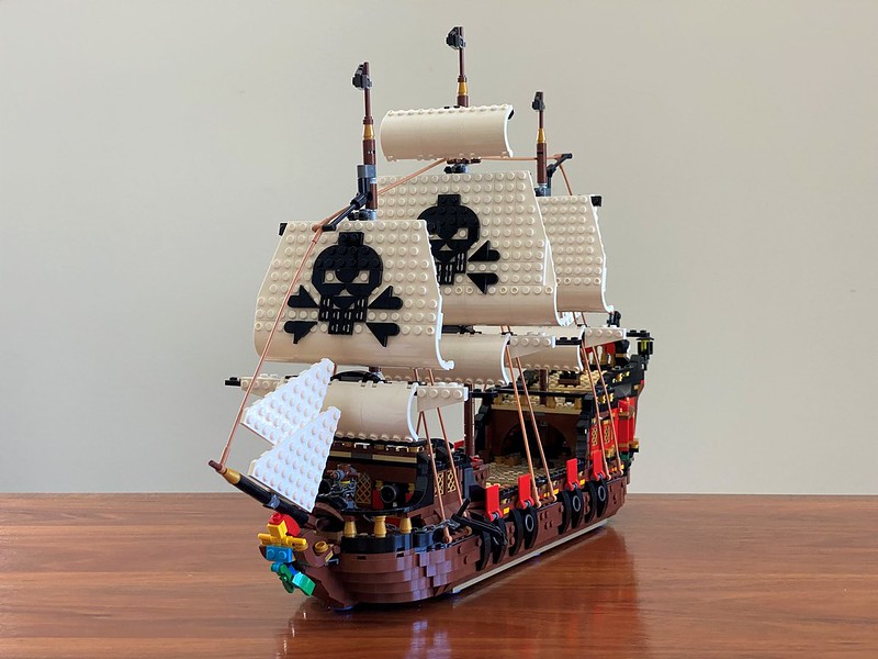 LEGO MOC Piggy Pirate Ship 2.0 by timeremembered