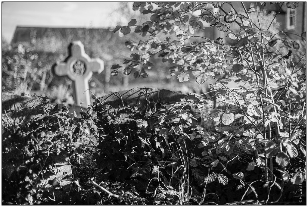 Overgrown | St Andrew's churchyard, Old Headington, Oxford A… | Flickr