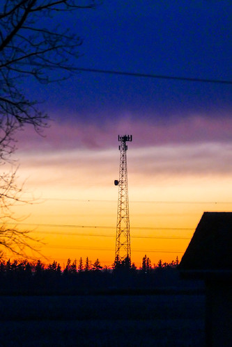 clouds dusk fz1000 panasoniclumixdmcfz1000 sunset tower communicationtower cell