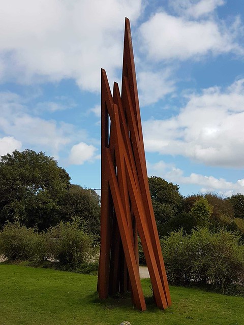 Berner Venet - Nine Unequal Angles - Tremenheare Sculpture Gardens Gulval Cornwall