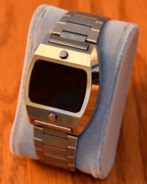 Vintage Men's Electronic Digital Watch With Magnet Setting Similar To Pulsar, LED Display, Sanyo Module, Made In Japan, Circa 1974 - 1977
