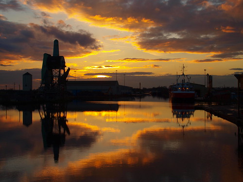 sunset nature skies outside reflections ship numberfive coalhoist southdock goole yorkshire