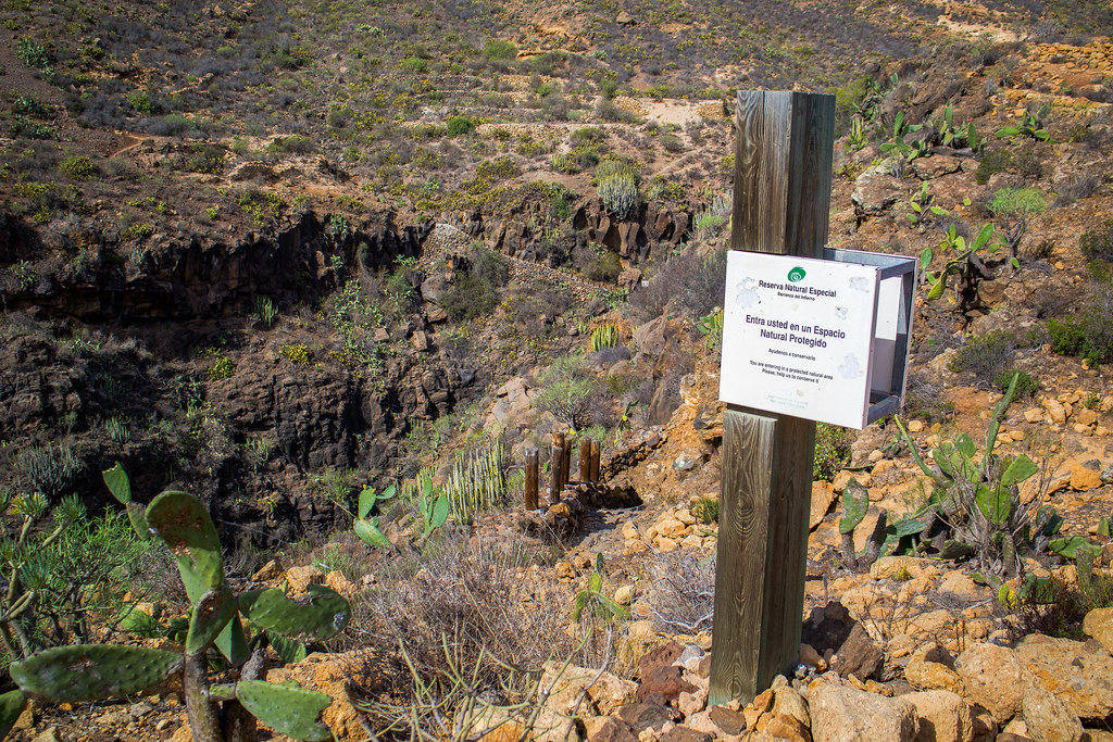 Señal de espacio protegido del Barranco del Infierno en Tenerife