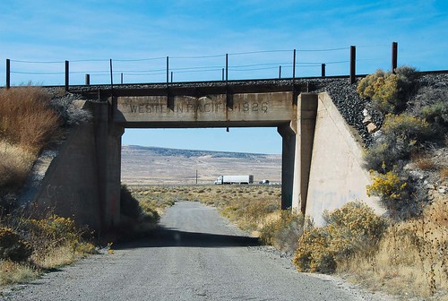 track usa utah i80 exit62 railroad westernpacific unionpacific bridge highway interstate80