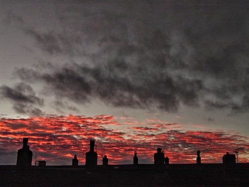 fire sky motorola snapseed cottages sunset