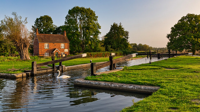 Papercourt Lock and Cottage