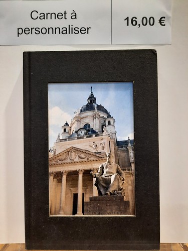 Les produits de la boutique officielle de la Sorbonne et des universités de Paris