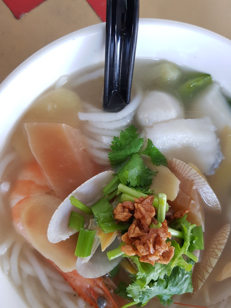 海鮮粉 Seafood noodle rm$10 @ 仁丹(杰)海鮮粉和潮州粥 Ren DanJie in Restoran Tea Time PJ SS26