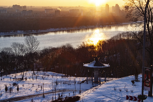 sunrise river dniper kyiv ukraine reflection gazebo snow coast