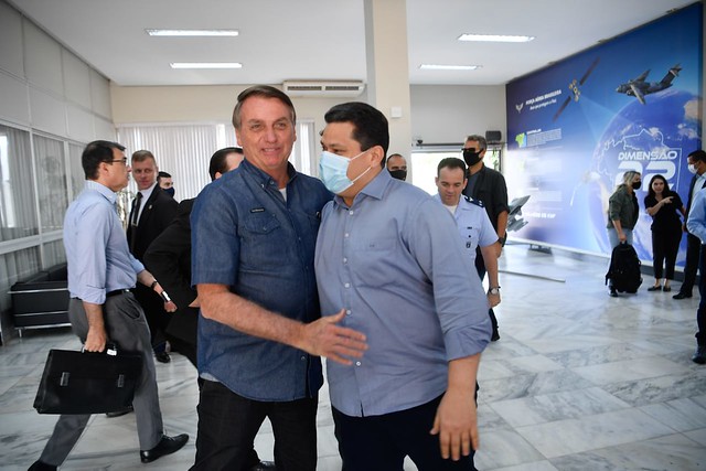 Davi e Bolsonaro acompanham trabalho de restabelecimento de energia no Amapá