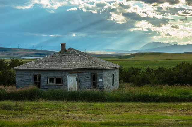Abandoned homestead (Image 2)