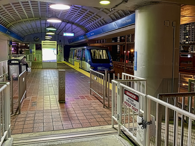 Metromover Third Street Station, City of Miami, Miami-Dade County, Florida, USA