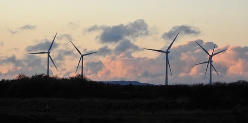 nikon p900 coolpix northeast northumberland sunset dusk silhouette silhouettephotography druridge druridgeponds countryside landscape clouds sky turbines windturbines quintet five 5