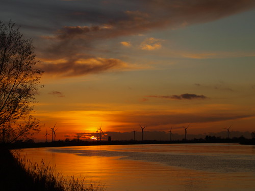 sunset nature skies outside water windturbines riverbank riverouse reflections swinefleet goole yorkshire