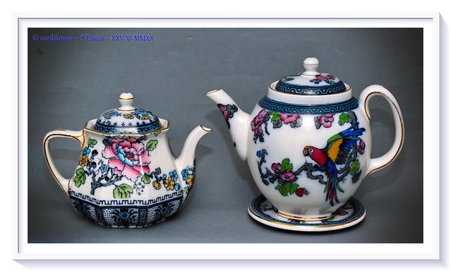Keeling & Co. Ltd Losol Ware teapots