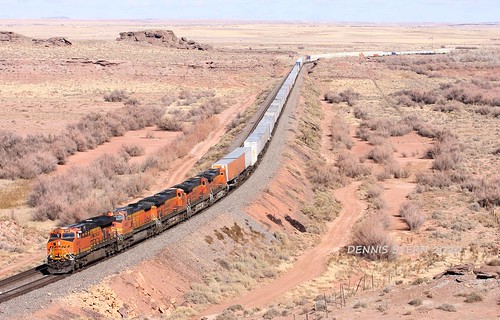 bnsf ge es44c4 locomotive intermodaltrain stacktrain railroad train landscape transcon gallupsub holbrook arizona