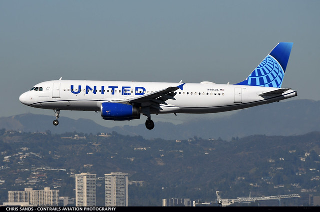 United Airlines A320 N486UA