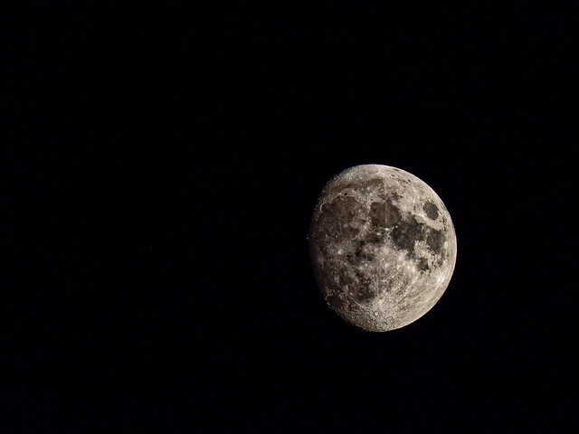Moon (26th November 2020) (Olympus OM-D EM1.3 & Leica 100-400mm Telephoto Zoom) (1 of 1)