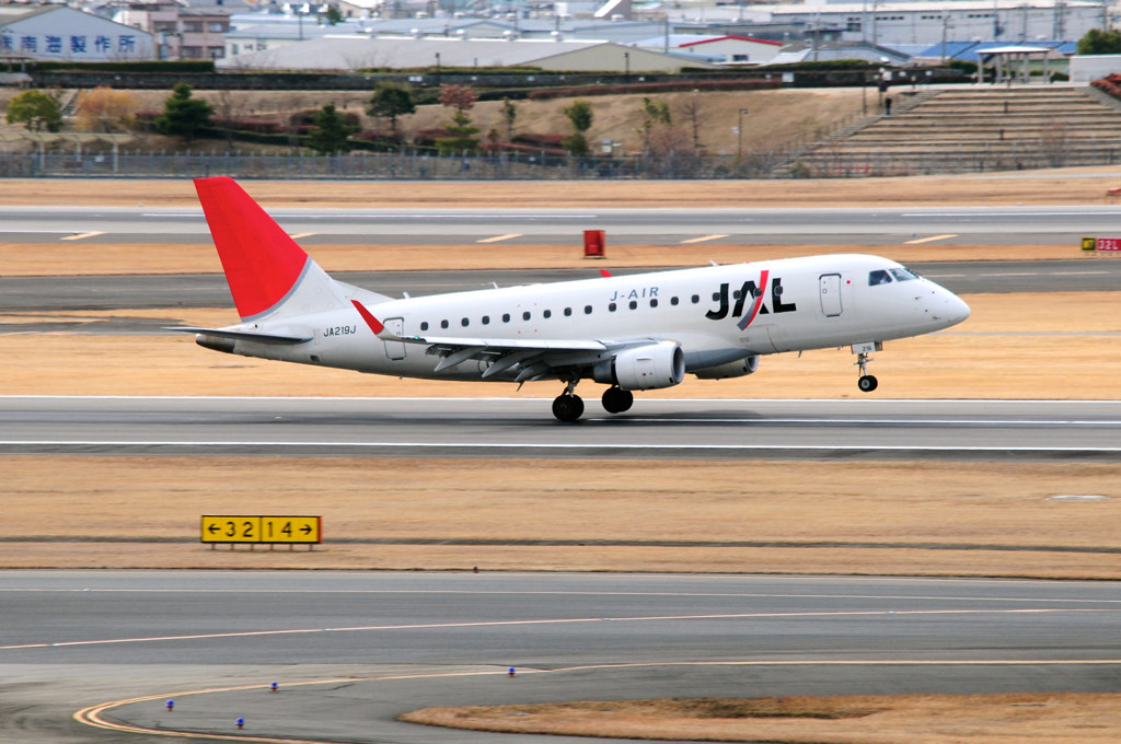 JA219J - E170 - Japan Airlines