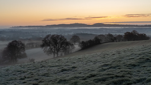 abbeydore greyvalley herefordshire thistlyfield uk countryside mist sunrise