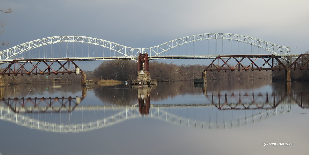Arrigoni (and RR) bridges over the Connecticut River