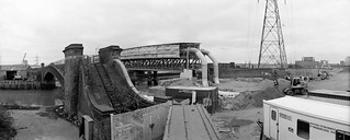Bow Creek, Bridges, Leamouth Rd, Tower Hamlets, 1992 92-3a42a_2400