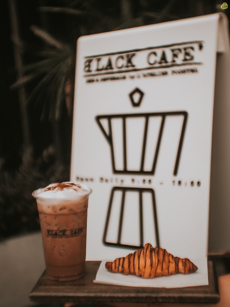 ฺBLACK CAFE - คาเฟ่รัษฏา เมืองภูเก็ต