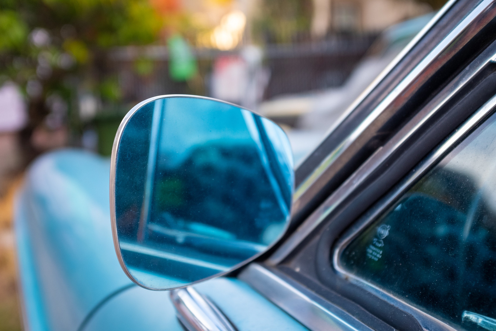 Side view of a side-view mirror, 70s Volvo