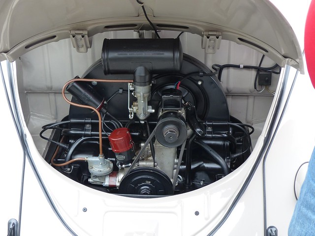 VW Käfer 1952 grey engine