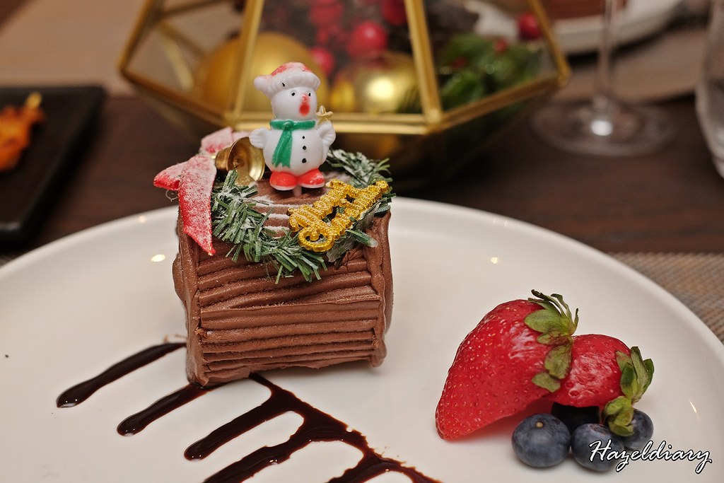 Mini Chocolate Log Cake-Oakwood Premier