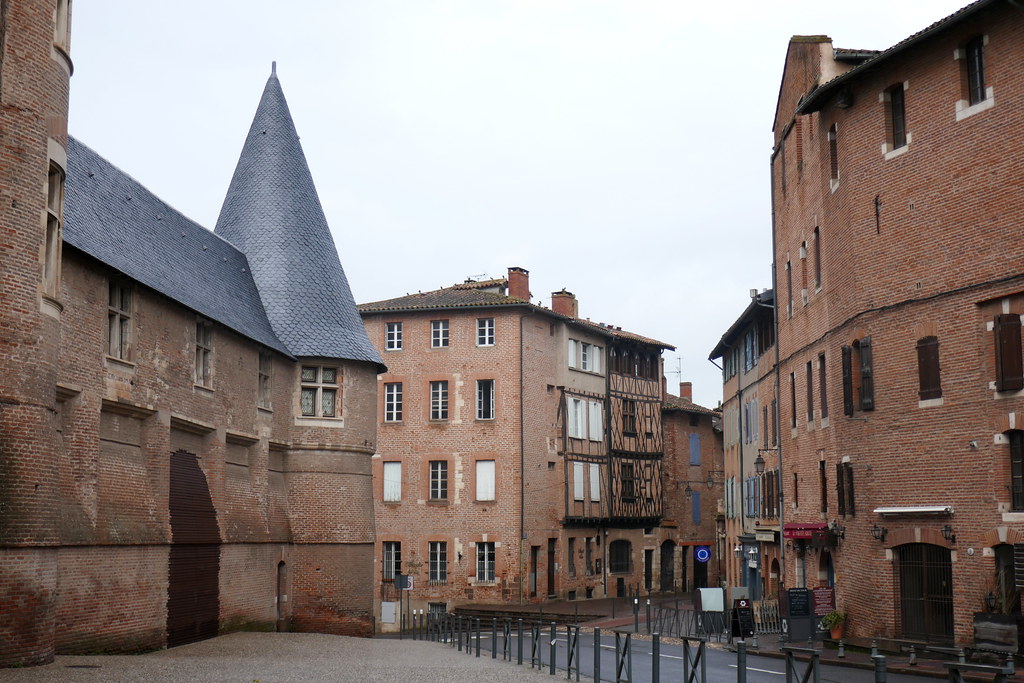 Au hasard des rues, palais de la Berbie, Albi, Tarn, Occitanie.