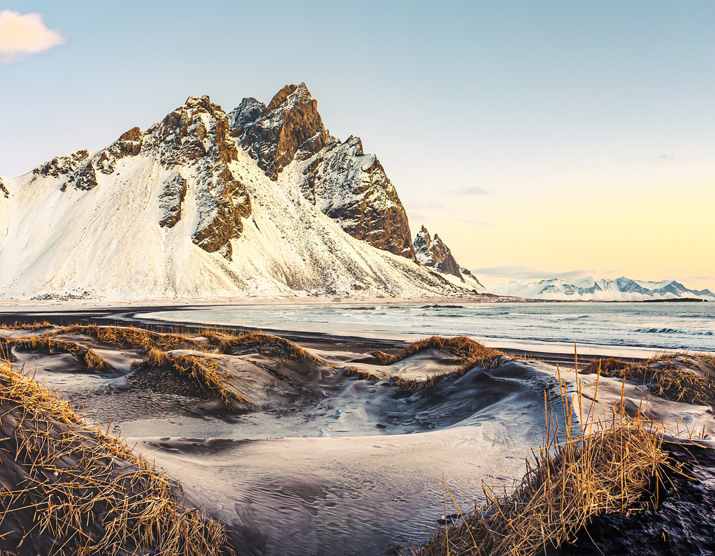 A cold winter's morning at Stokksnes