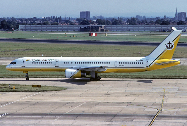 V8-RBA Boeing 757-2M6