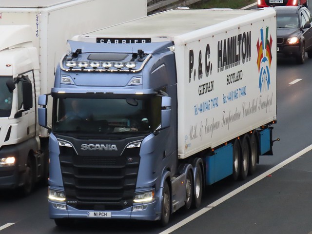 P & C Hamilton, Scania S580 V8 (N1PCH) On The A1M Southbound
