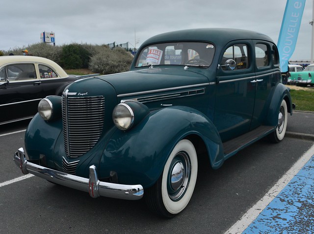 1938 Chrysler Royal 4 door sedan