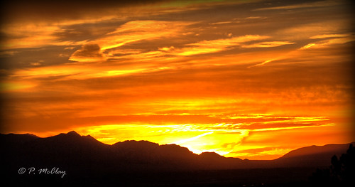 lascruces newmexico usa sun sunrise rising organmountains mountains outdoor outside nature flickr canon 7d eos slr tamron 150600 beauty orange yellow clouds sky