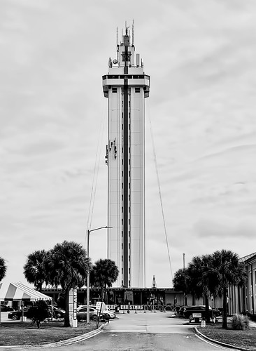 floridacitrustower 141us27 clermont florida usa awthacker fjtoole completed1956 height226ft centralflorida sunshinestate building structure urban architecture highrise tower orangegroves scenicviews commercialproperty realestate observationtower