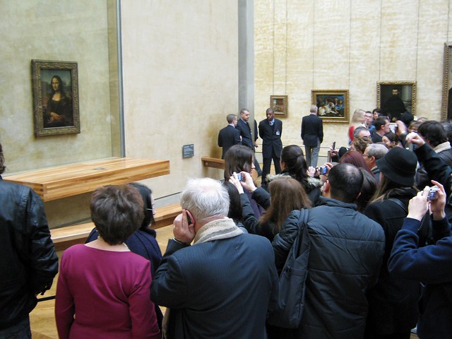 viewing Mona Lisa