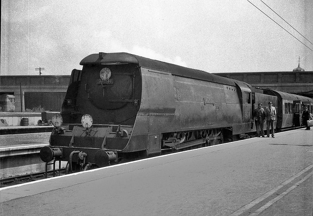 34041 'Wilton' at Southampton Central