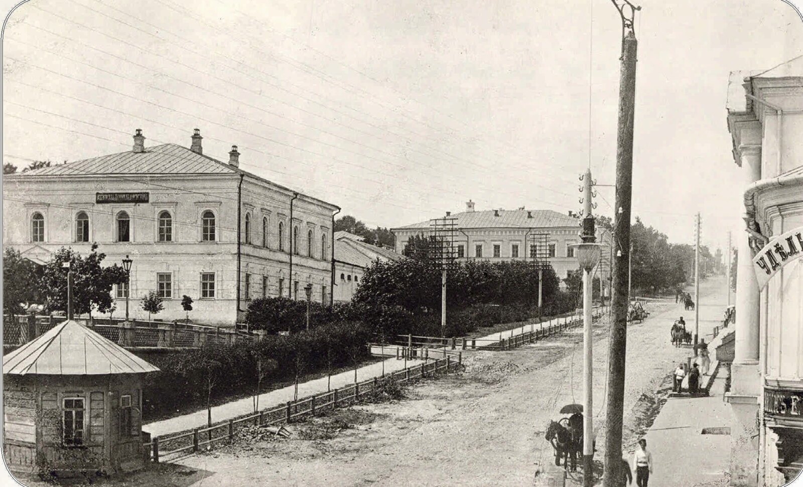 Никольская улица от перекрестка с Московской