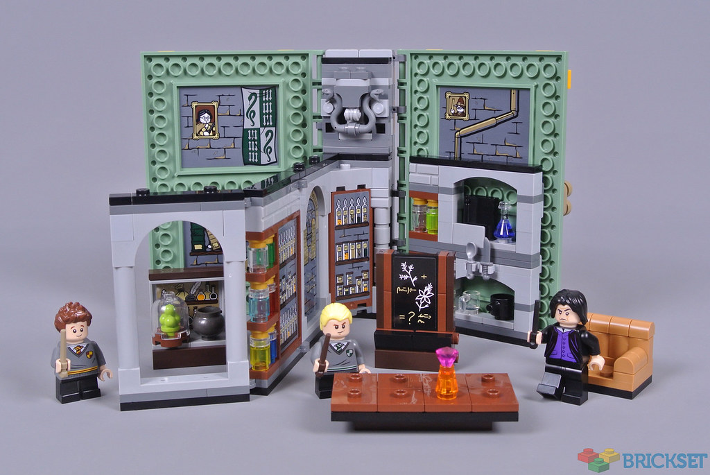 Acerca de la configuración crimen Sala Review: 76383 Hogwarts Moment: Potions Class | Brickset: LEGO set guide and  database