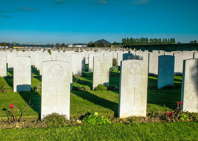 _DSC5729.  Tranchée de Mecknes Cemetery