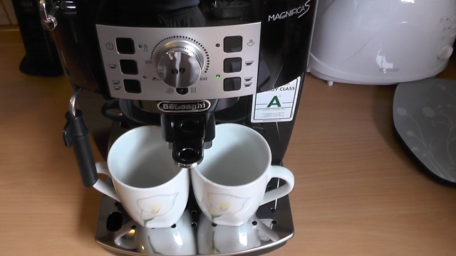 DeLonghi Magnifica S ECAM 22.110.. (Credit dofollow link to httpscoffee-rank.combest-coffee-makers)