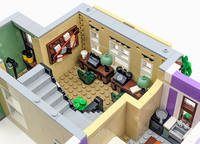 10278: LEGO Police Station Modular Set Review