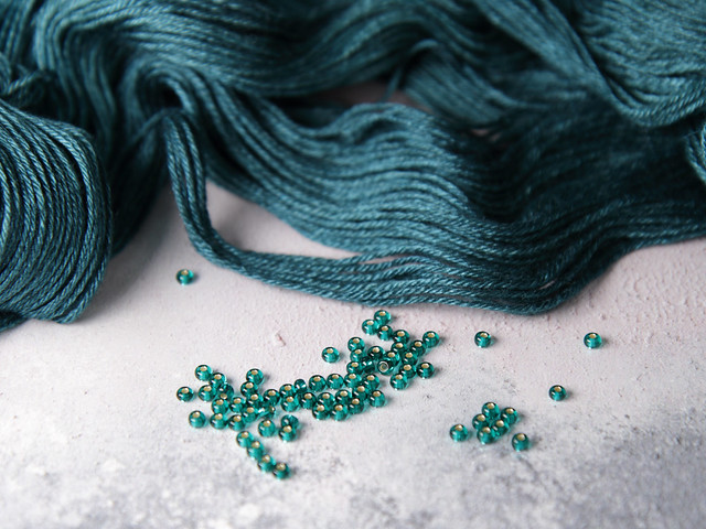 Czech Glass Knitting Beads size 6 (4mm) – Silver-lined Teal