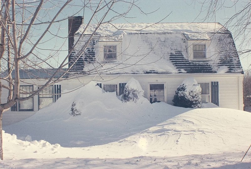 1961 Jan Snow on house