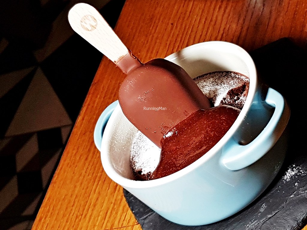 Molten Chocolate Cake & Ice Cream
