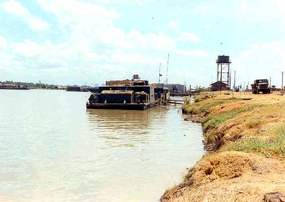MRF-barge-M30-4d2in-mortar-1969-15e-1